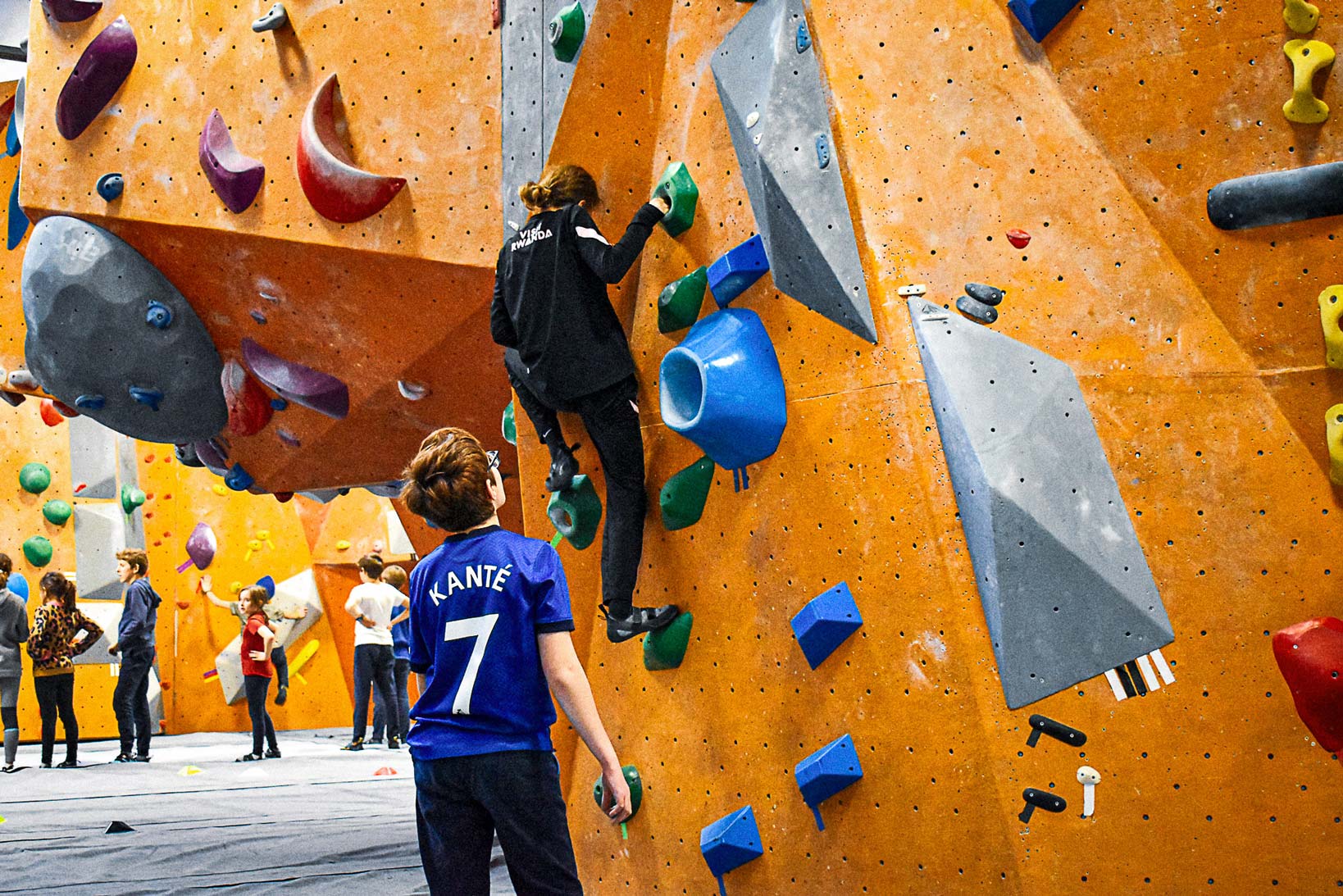 Cours d'escalade enfants & adultes à Blocbuster Courbevoie